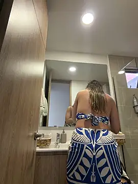 AnnaCastillo  online show from January 2026 10:25:02 PM