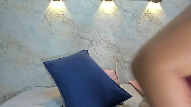 jones maddy  online show from January 2025 11:56:01 AM