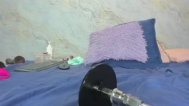 jones maddy  online show from January 2025 05:59:02 PM