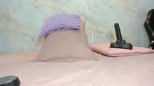 jones maddy  online show from January 2025 11:56:02 AM