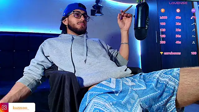 Snapshot of kuzzcoo chatting on October 2025 02:06:01 AM kuzzcoo online show from October 2025 02:06:01 AM