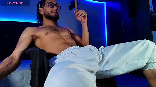 Snapshot of kuzzcoo chatting on November 2025 03:19:01 AM kuzzcoo online show from November 2025 03:19:01 AM