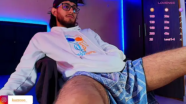 Snapshot of kuzzcoo chatting on November 2025 03:55:01 PM kuzzcoo online show from November 2025 03:55:01 PM