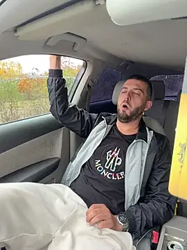 ElChapoGuzman95 online show from October 2025 06:19:02 AM