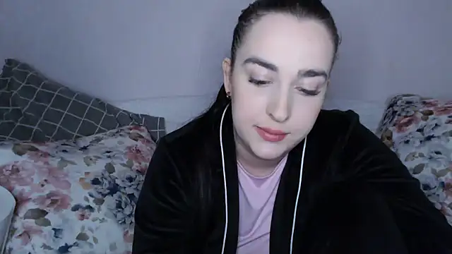 Snapshot of vitalina_freedom chatting on December 2024 03:31:02 PM vitalina freedom online show from December 2024 03:31:02 PM