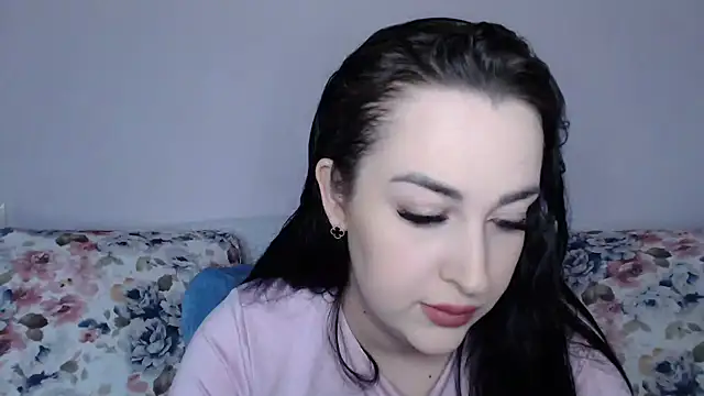 Snapshot of vitalina_freedom chatting on January 2025 12:05:02 PM vitalina freedom online show from January 2025 12:05:02 PM