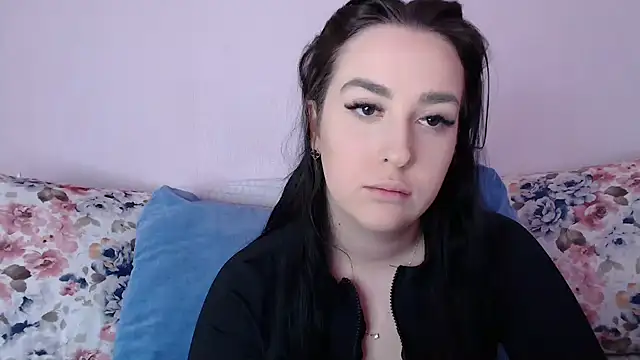 Snapshot of vitalina_freedom chatting on February 2025 12:05:02 PM vitalina freedom online show from February 2025 12:05:02 PM