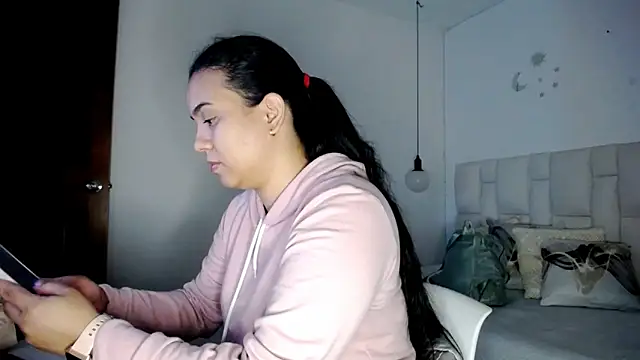 tiffany  pink online show from September 2025 08:58:02 PM