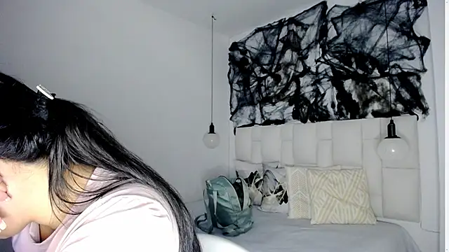 tiffany  pink online show from October 2025 07:57:02 PM