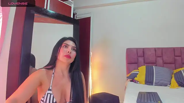 Snapshot of SunnyLeonz chatting on March 2025 01:37:02 AM SunnyLeonz online show from March 2025 01:37:02 AM