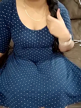 Mounika25 online show from October 2025 09:54:02 AM