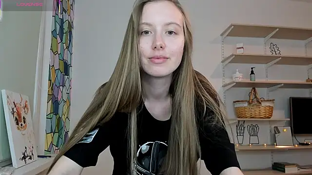 Peggy Beauty online show from October 2025 01:43:02 PM