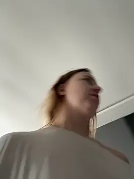 Snapshot of Nura_n_Sarah chatting on October 2025 03:58:02 AM Nura n Sarah online show from October 2025 03:58:02 AM