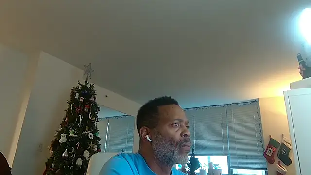 Snapshot of theblacklordmaster chatting on January 2025 07:34:02 PM theblacklordmaster online show from January 2025 07:34:02 PM