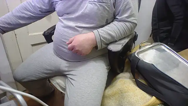 Snapshot of tipko123 chatting on February 2025 07:06:01 AM tipko123 online show from February 2025 07:06:01 AM