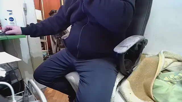 Snapshot of tipko123 chatting on October 2025 04:09:01 PM tipko123 online show from October 2025 04:09:01 PM