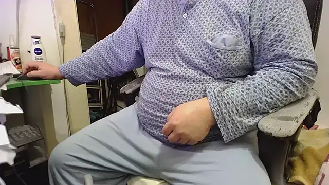 Snapshot of tipko123 chatting on November 2025 07:01:02 PM tipko123 online show from November 2025 07:01:02 PM