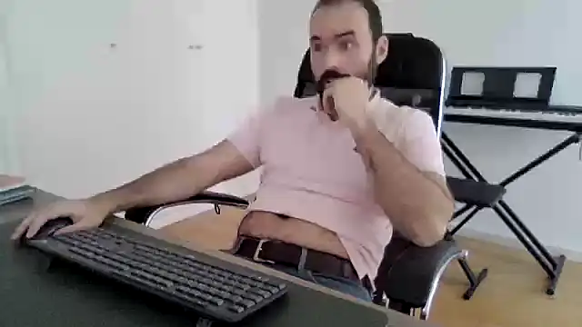 Snapshot of joaodias_97 chatting on March 2026 03:01:01 PM joaodias 97 online show from March 2026 03:01:01 PM