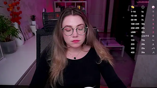Snapshot of RemyCute chatting on April 2026 08:57:02 PM RemyCute online show from April 2026 08:57:02 PM