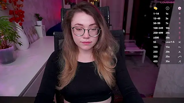 Snapshot of RemyCute chatting on May 2026 07:55:02 PM RemyCute online show from May 2026 07:55:02 PM