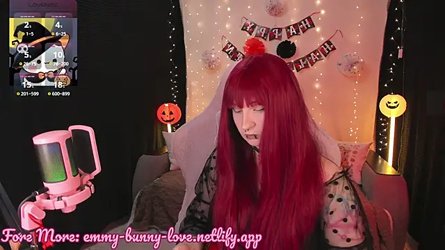 EmmyBunny online show from October 2025 02:52:01 PM