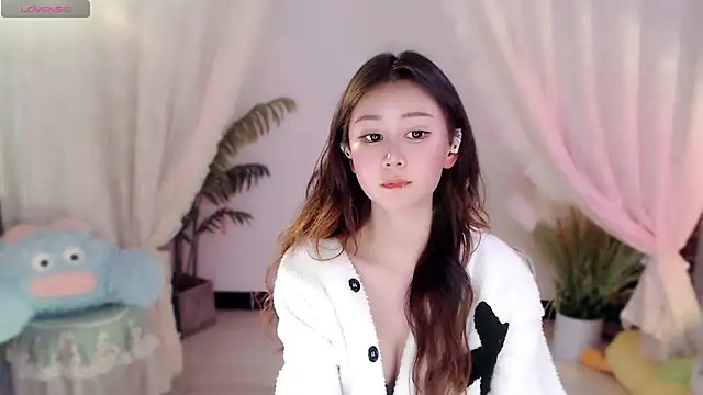 Snapshot of Aimee-520 chatting on December 2025 06:32:02 AM Aimee-520 online show from December 2025 06:32:02 AM