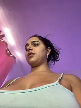 Alicia Ruiz online show from September 2025 05:06:01 PM