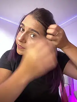 Alicia Ruiz online show from April 2026 08:11:01 PM