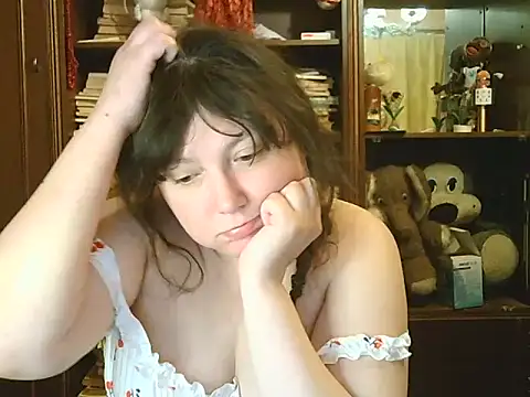 Snapshot of CarrieQPeach chatting on May 2026 07:53:02 PM CarrieQPeach online show from May 2026 07:53:02 PM