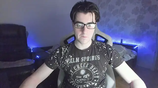 Snapshot of Knuckles17 chatting on May 2026 08:50:02 PM Knuckles17 online show from May 2026 08:50:02 PM