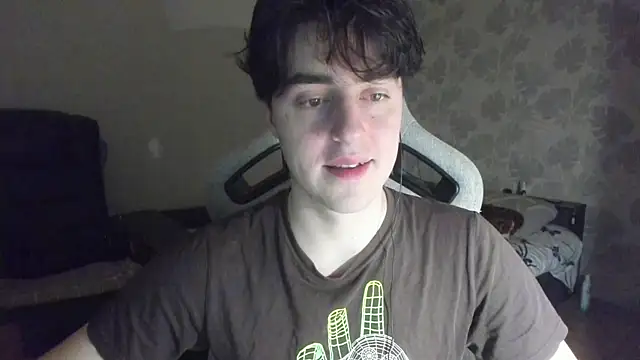 Snapshot of Knuckles17 chatting on June 2026 12:03:02 AM Knuckles17 online show from June 2026 12:03:02 AM