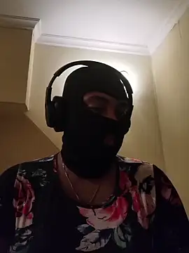 MRToyboyfun online show from November 2025 02:24:02 PM