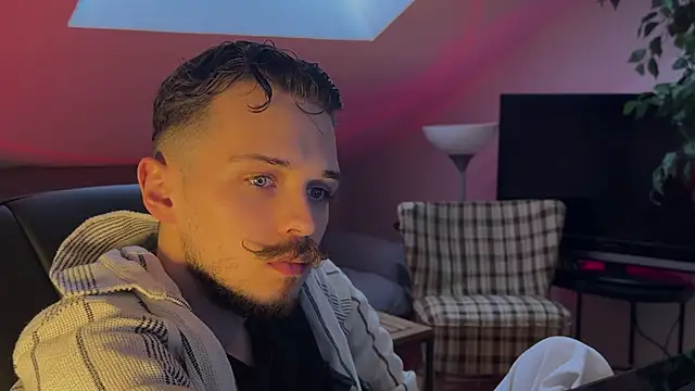 naked psy online show from February 2026 01:56:01 PM