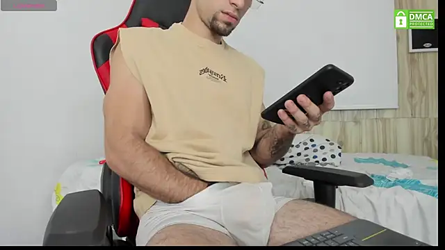 Snapshot of lil_faker420 chatting on December 2024 11:29:01 PM lil faker420 online show from December 2024 11:29:01 PM