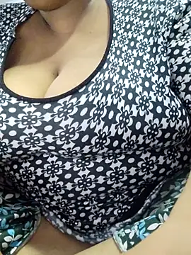 Snapshot of Seema_99 chatting on May 2026 08:29:01 AM Seema 99 online show from May 2026 08:29:01 AM