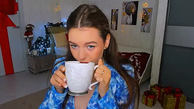 MiracleCurly online show from January 2025 10:07:02 AM