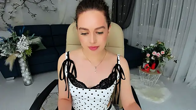 MiracleCurly online show from April 2026 07:27:02 PM