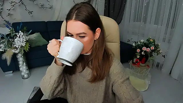 MiracleCurly online show from April 2026 04:05:01 PM