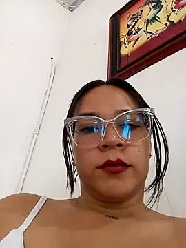 Snapshot of Cristel_Shop chatting on January 2025 06:49:02 PM Cristel Shop online show from January 2025 06:49:02 PM