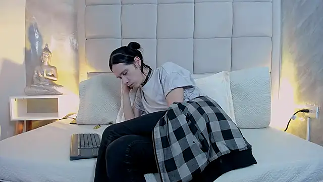 Hecatee 77 online show from October 2025 07:54:02 PM