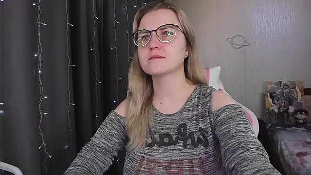 MissBrightShine online show from March 2026 01:16:02 PM