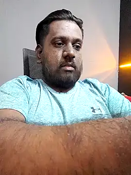 Rayansmith  online show from February 2025 10:00:01 PM