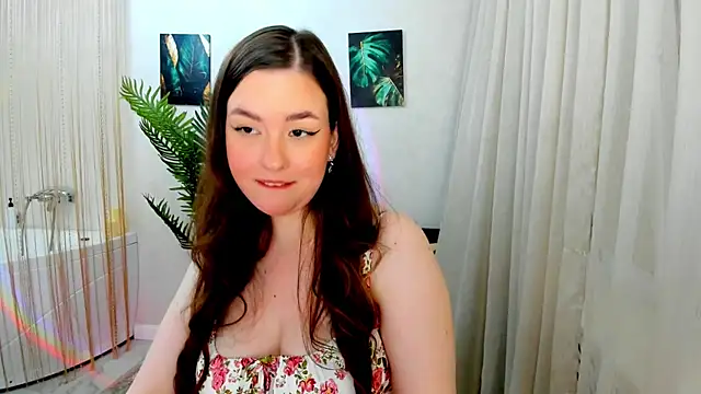Snapshot of WishToBloom chatting on May 2026 07:54:02 PM WishToBloom online show from May 2026 07:54:02 PM