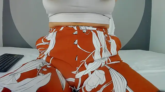 Snapshot of sarita_duque chatting on December 2025 11:59:01 AM sarita duque online show from December 2025 11:59:01 AM