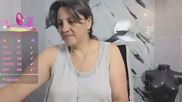 Snapshot of merlyna_goldens chatting on September 2025 11:38:01 PM merlyna goldens online show from September 2025 11:38:01 PM