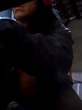 Snapshot of davidatration15 chatting on October 2025 04:10:02 AM davidatration15 online show from October 2025 04:10:02 AM