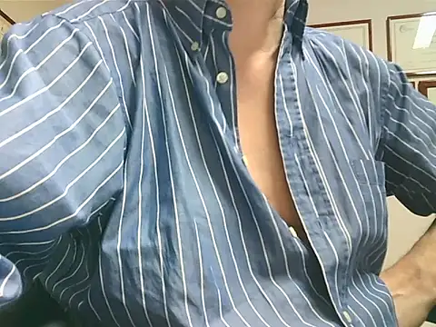 Snapshot of Gregcam chatting on June 2026 08:07:02 AM Gregcam online show from June 2026 08:07:02 AM