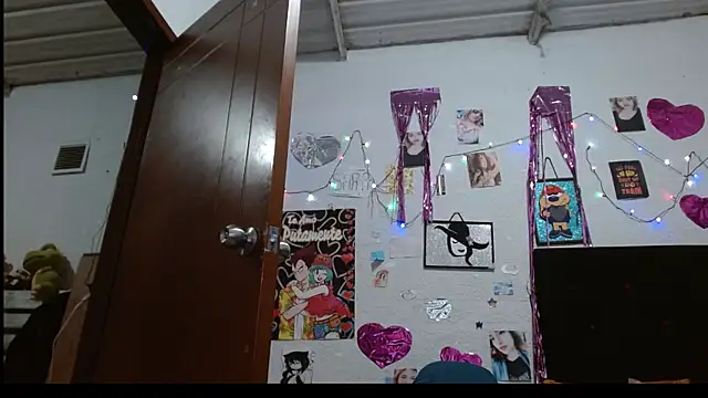 Snapshot of Saray_extrovert_ chatting on February 2025 04:11:01 AM Saray extrovert online show from February 2025 04:11:01 AM