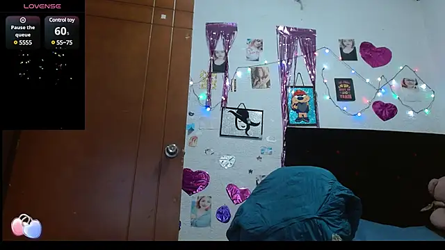 Snapshot of Saray_extrovert_ chatting on February 2025 06:00:01 AM Saray extrovert online show from February 2025 06:00:01 AM