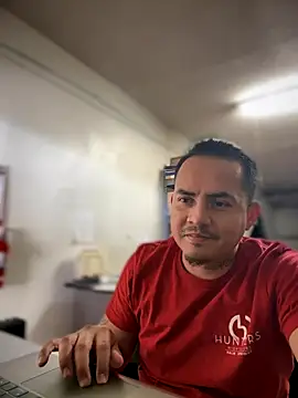 Snapshot of PeterGrandee chatting on December 2024 09:17:01 PM PeterGrandee online show from December 2024 09:17:01 PM